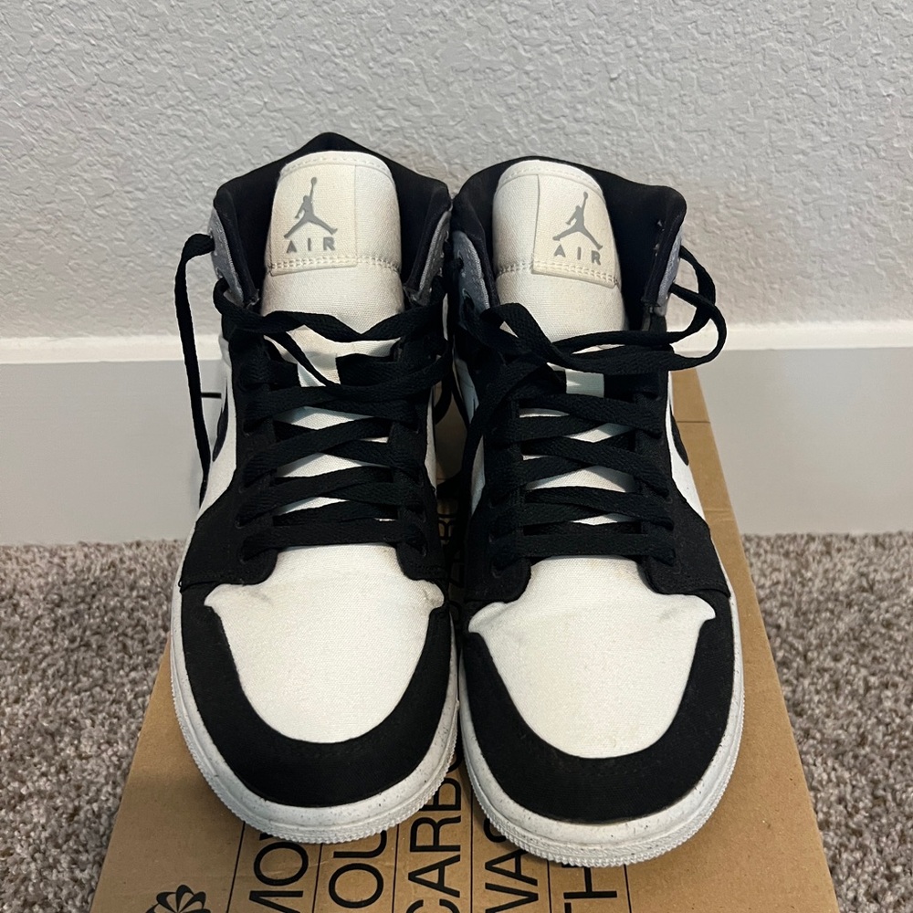 Jordan Men's Black and White High-Top Sneakers